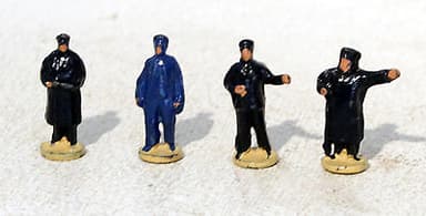 4 DIE CAST DINKY TOYS 051 STATION STAFF FIGURES FOR HORNBY DUBLO MECCANO TRAINS