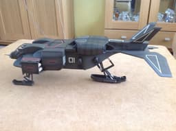 Aoshima Aliens Drop Ship 01 PLUS Aoshima Aliens APC Vehicle, Die Cast 1/72 Scale