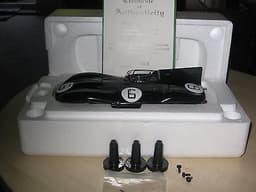 AUTOart Jaguar D type 1/18 Lemans 24 hour winner Hawthorn die cast