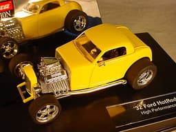 Carrera \'32 Ford HotRod Yellow 27200 Near MB 1/32 slot car