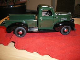 DANBURY MINT 1/24 -1941 PLYMOUTH PICK-UP