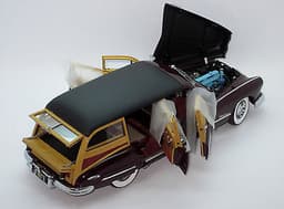 Danbury Mint 1947 Buick Roadmaster Estate Wagon Limited Edition -Never Displayed