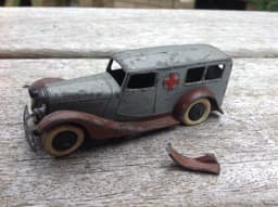 Dinky Cars Pre-War Finds (Ambulance)