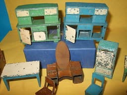 DINKY OLD RARE MECCANO DOLLY VARDEN PRE WAR DOLLS HOUSE FURNITURE