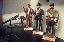 Iminime  Western Trio DX set  3 three figures incl. custom stands and Revolver