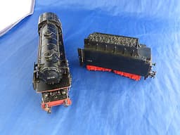 MARKLIN HO GAUGE DIECAST 3 RAIL LOCOMOTIVE & TENDER 3005 23014 (TENDER 3048)