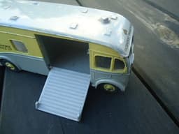 RARE DINKY TOYS 979 RACEHORSE TRANSPORT NEWMARKET COMPLETE ORIGINAL BOXED