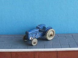 Vintage 1:76 Diecast model - DUBLO DINKY FARM TRACTOR - blue/grey