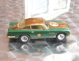 Vintage Revell Slot Car Aston Martin DB5 Airfix ?? Like James Bond