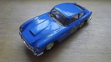 VINTAGE TRI-ANG SCALEXTRIC MM/C68 ASTON MARTIN DB4GT LIGHTED RARE BLUE VGC 1963