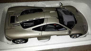 1/18 Autoart McLaren F1 Road Car Short tail Platinum SILVER Mclaren F1 MEGA RARE