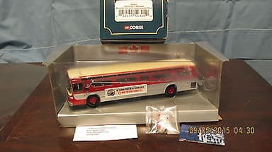 1/50 CORGI 54305 TTC TORONTO TRANSIT COMMISSION GM 5302 Fishbowl transit bus