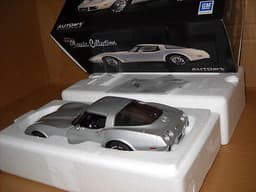 AUTOART 1:18 1978 CHEVROLET CORVETTE 25TH ANNI BRAND NEW MINT SOLD OUT MEGA RARE