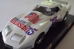 CHEVROLET CORVETTE J.GRENWOOD RIVERSIDE 1975 1/32 SLOT FROM REVELL-MONOGRAM