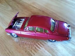 CORGI 238 JAGUAR MARK X VINTAGE DIECAST MODEL CAR SUPERB CONDITION
