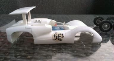 COX Chaparral 2 e very good body with wing Mag Wheels Slotcar 1/24 original