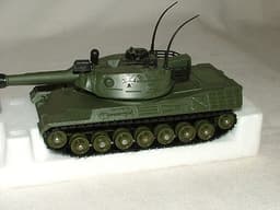 DINKY TOYS DIECAST MILITARY NEW BOXED No.692 LEOPARD TANK DECALS & SHELLS 1:43