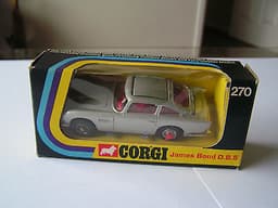 Dinky Toys James Bond Aston Martin DB5 Diecast