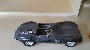 jaguar D Type 1/18 diecast model