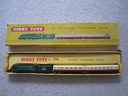 Meccano Dinky Diecast No 798 Express Train Passenger Train Set