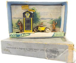 Meccano DINKY No.44 A.A Hut, Motor Cycle Patrol & Guides Diecast 1930s - V17 B53