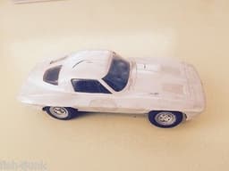Revell Corvette Stingray - Scalextric / slot car