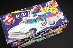 SEALED OLD SHOP STOCK. Kenner THE REAL GHOSTBUSTERS ECTO-1 with German packaging