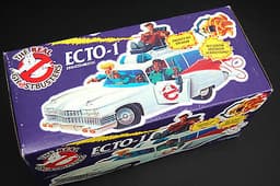 SEALED OLD SHOP STOCK. Kenner THE REAL GHOSTBUSTERS ECTO-1 with German packaging