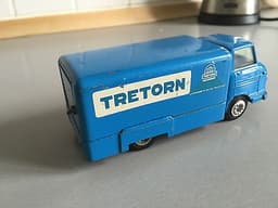 Tekno 457 Volvo Express Tretorn livery