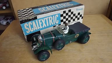 VINTAGE TRI-ANG SCALEXTRIC BOXED MM/C64 BENTLEY 4.5 (1929) 100% INTACT & RUNS