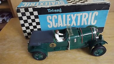 VINTAGE TRI-ANG SCALEXTRIC BOXED MM/C64 BENTLEY 4.5 (1929) 100% INTACT & RUNS