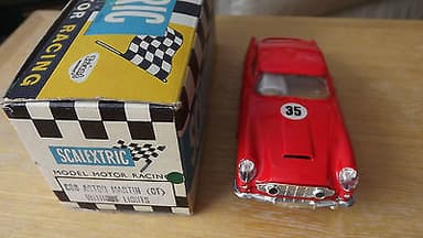 VINTAGE TRI-ANG SCALEXTRIC BOXED MM/C68 ASTON MARTIN DB4GT RARE RED VGC 1963