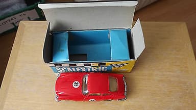 VINTAGE TRI-ANG SCALEXTRIC BOXED MM/C68 ASTON MARTIN DB4GT RARE RED VGC 1963
