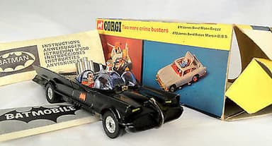 Corgi 267 Batmobile Original Diecast Boxed with Batman & Robin, Rockets, Badge