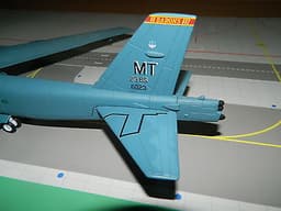 Corgi USAF B52 H Iraqi Freedom RAF Fairford 2003 Gulf war 1/144 Scale Diecast