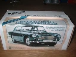 DANBURY MINT 1:24 SCALE ASTON MARTIN DB5 AEGEAN BLUE DIECAST MODEL CAR FINE COND