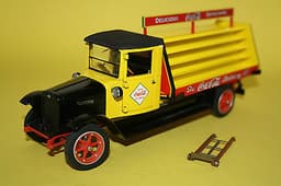 Danbury Mint 1928 Coca Cola delivery Truck 1:24 scale diecast car