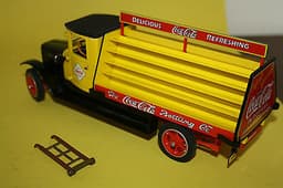 Danbury Mint 1928 Coca Cola delivery Truck 1:24 scale diecast car