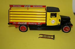 Danbury Mint 1928 Coca Cola delivery Truck 1:24 scale diecast car