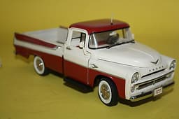 Danbury Mint 1957 Dodge Sweptside D100 1:24 scaaale diecast car both boxes