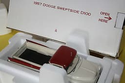 Danbury Mint 1957 Dodge Sweptside D100 1:24 scaaale diecast car both boxes