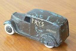 Dinky Pre war 28s Delivery van FRY´S COCOA CHOCOLATE - one out of six for sale !