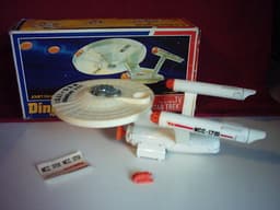 DINKY TOYS DIECAST BOXED STAR TREK USS 1701 ENTERPRISE SPACE SHIP No.358 *