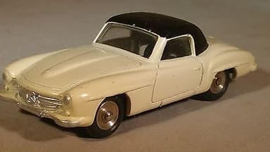 Dinky Toys Mercedes 190 SL #526 w/ Original Box - Excellent Condition