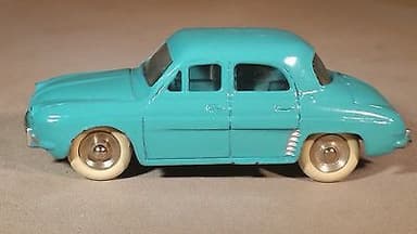 Dinky Toys Renault Dauphine #524 w/ Original Box - Excellent Condition