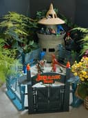 HUGE VINTAGE KENNER JURASSIC PARK LOT 1993 - FIGURES, COMPOUND, VEHICLE, DINOS