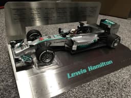 Lewis Hamilton World Champion Presentation 1:18, Minichamps,Diecast Legends 2014