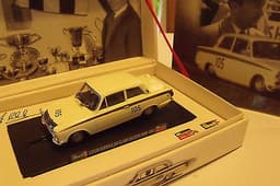 LOTUS CORTINA JIM CLARK OULTON PARK 1965 1/32 SLOT CAR REVELL-MONOGRAM LIMITED!!