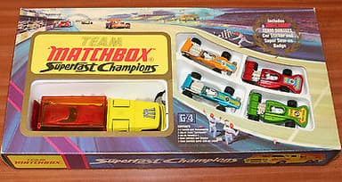 MATCHBOX LESNEY BOXED DIECAST 4x RACING CARS & CAR TRANSPORT SET G-4 (NEAR MINT)