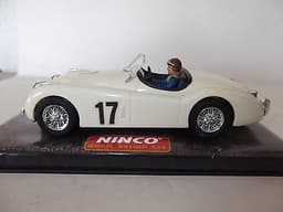 NINCO JAGUAR XK120 SLOT CAR
